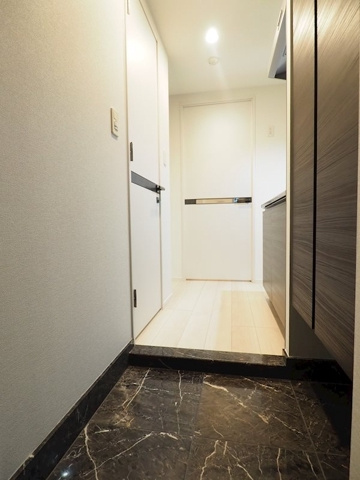 新品家具付きマンション目黒18(KaGood東京)の玄関