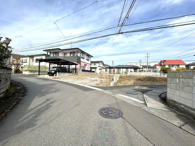 東邦ピュアコート吉田1丁目　1号地の前面道路含む現地写真