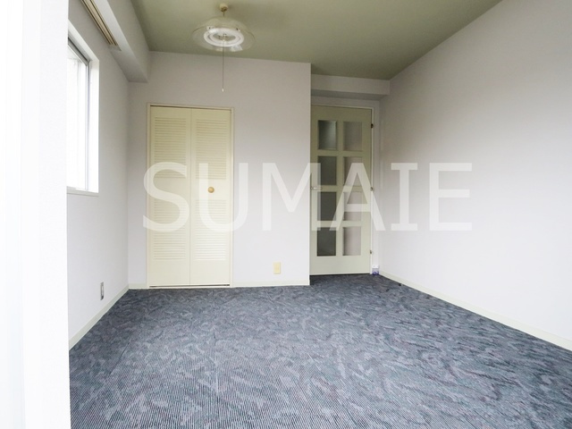 テラス１３７の寝室|明るい居室です。