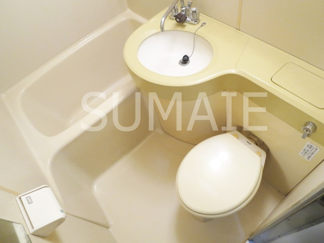 テラス１３７の浴室|３点式ユニットバス。