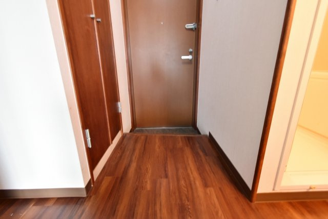 ベルファーム甲子園の玄関|3階303号室別部屋イメージ