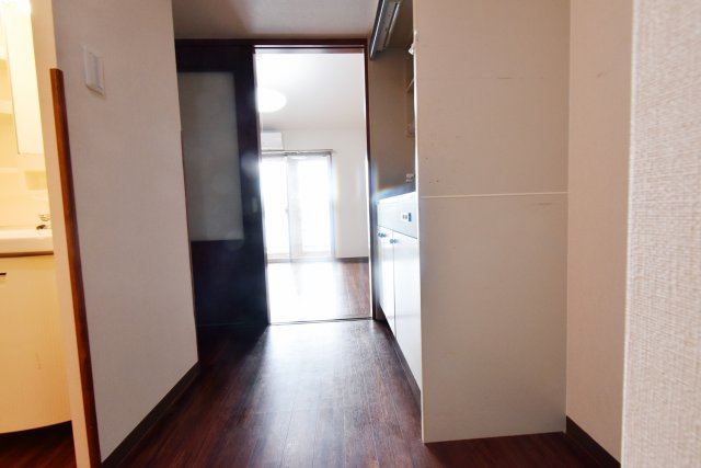ベルファーム甲子園の内装|廊下　3階303号室別部屋イメージ
