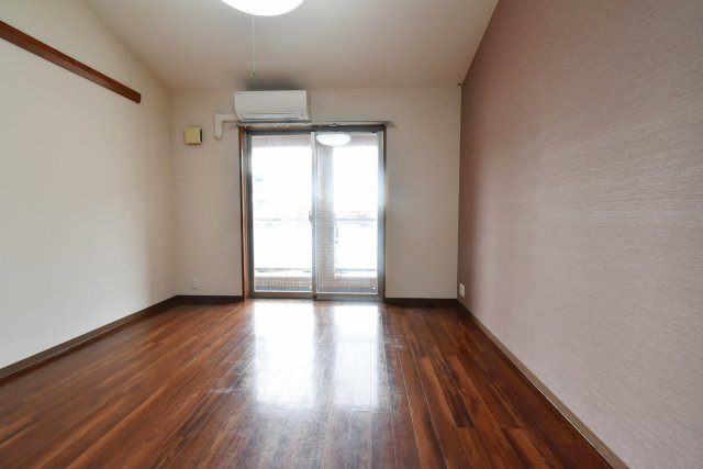 ベルファーム甲子園の居間・リビング|3階303号室別部屋イメージ