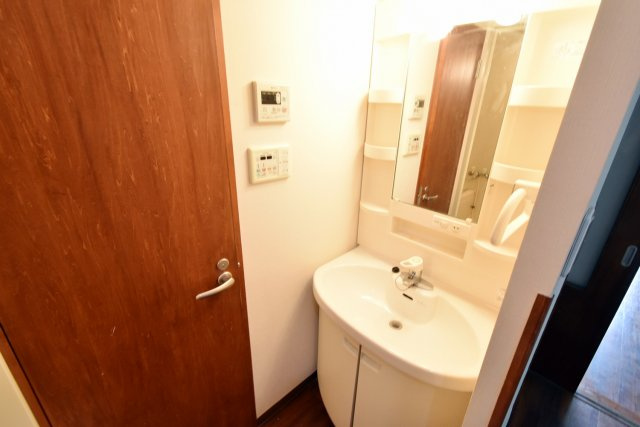 ベルファーム甲子園の洗面所|3階303号室別部屋イメージ