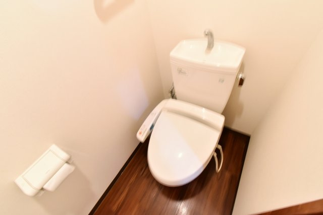 ベルファーム甲子園のトイレ|3階303号室別部屋イメージ