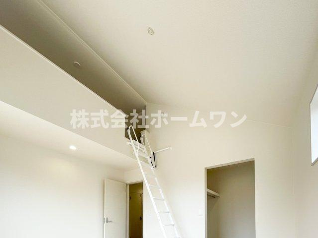 羽村市羽中２丁目の新築一戸建の洋室|落ち着いた色調の洋室です