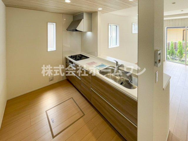 羽村市羽中２丁目の新築一戸建のキッチン|キッチンでお料理をお楽しみください