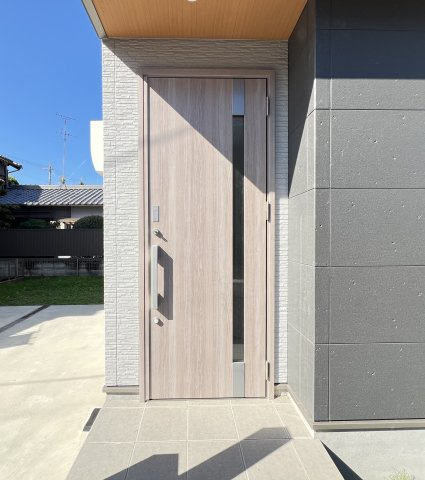 桜井市東新堂 の玄関