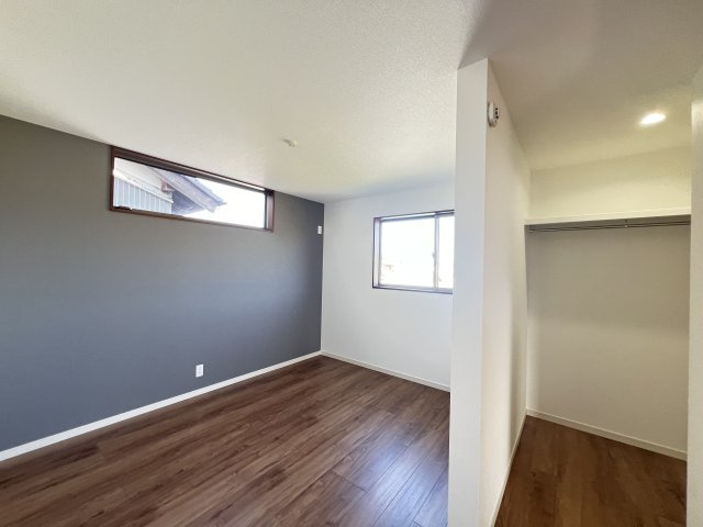 桜井市東新堂 の寝室|寝室にピッタリな洋室　ウォークインクローゼット付き