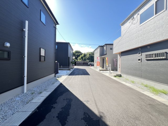 桜井市東新堂 の前面道路含む現地写真