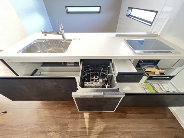 桜井市東新堂 のキッチン|引き出し収納で使いやすいシステムキッチン