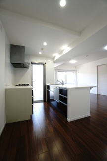 【キッチン】 | 【上質リフォーム】ザ・パークハウス府中南 | 室内（2025年9月26日12：00頃）撮影