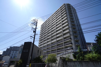 【外観】 | 【上質リフォーム】ザ・パークハウス府中南 | 現地（2025年9月26日12：00頃）撮影