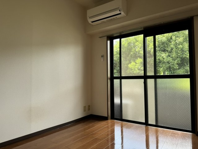 【寝室】 | 同仕様・参考写真となります。