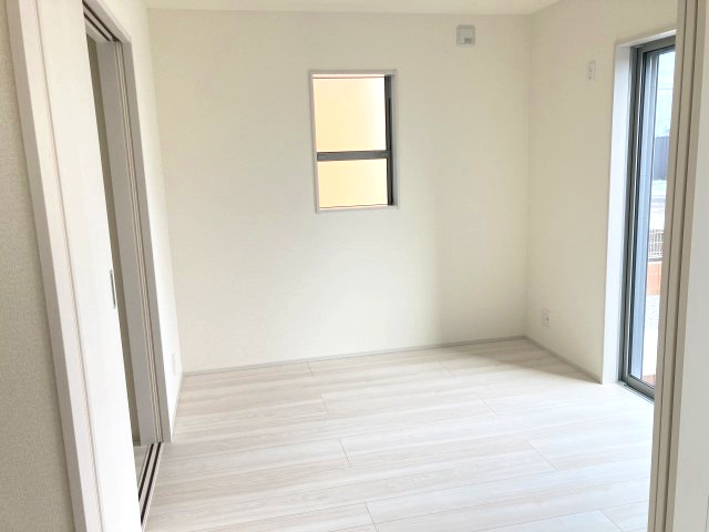 第3富士見町時沢　新築戸建　5号棟の洋室|1階洋室です