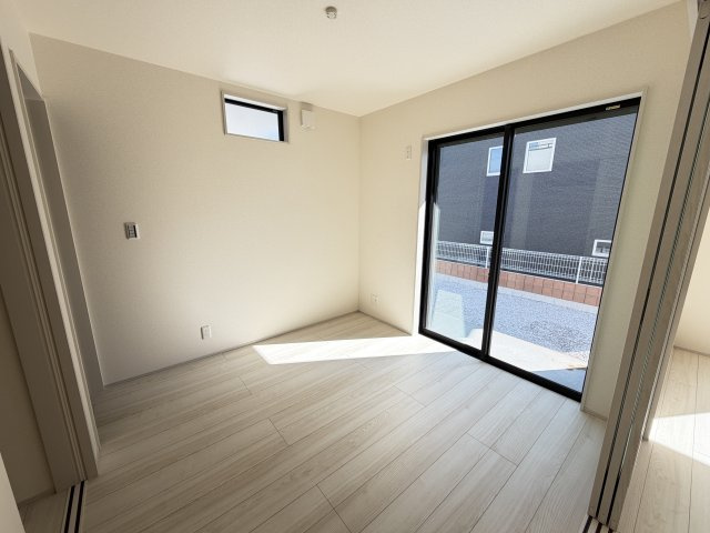 第3富士見町時沢　新築戸建　5号棟の洋室|1階洋室です