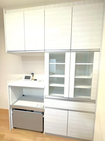 ２０２３年４月完成の築後未入居物件◆小屋裏収納付き３ＬＤＫ◆伏見区羽束師古川町のキッチン|カップボード