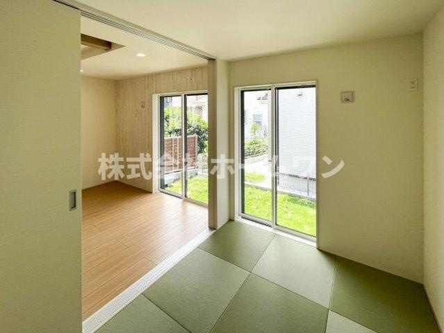 羽村市羽中２丁目の新築一戸建の和室|畳の上でゆっくりとくつろげる和室です