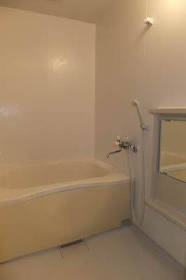 フレグランス篠原 A棟の浴室