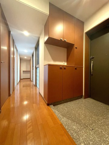 武蔵野市桜堤１丁目の中古マンションの玄関