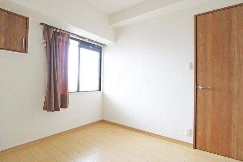 アピア1・シティライフ逆瀬川1の洋室|洋室 約5.5帖