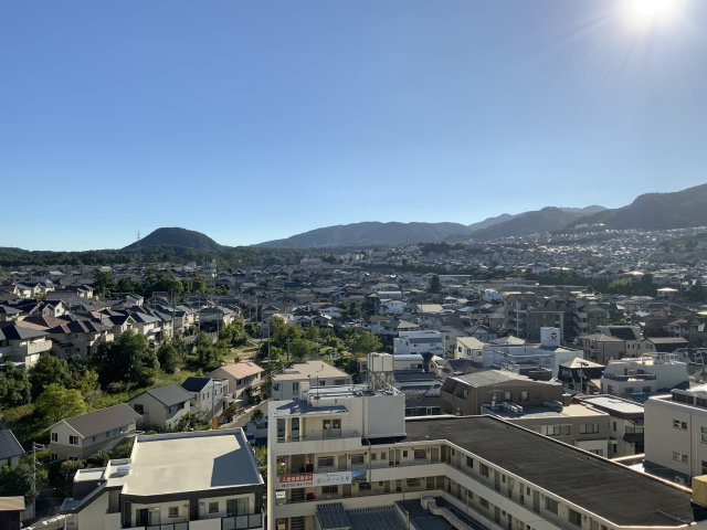 アピア1・シティライフ逆瀬川1の展望|前には高い建物がないため見晴らしが良く、山も臨めるお部屋です！