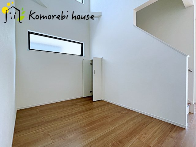 北本市中丸　12期　新築一戸建て　グレース　01の内装|収納付きでゆとりのある空間。寝室としても、子ども部屋としても使え、衣類やおもちゃもスッキリ片付く快適な部屋。