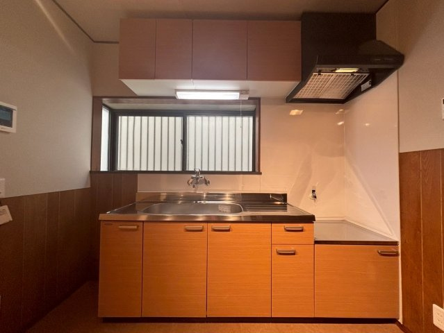 埼玉県所沢市林３丁目 中古戸建のキッチン|明るくキレイなキッチンです