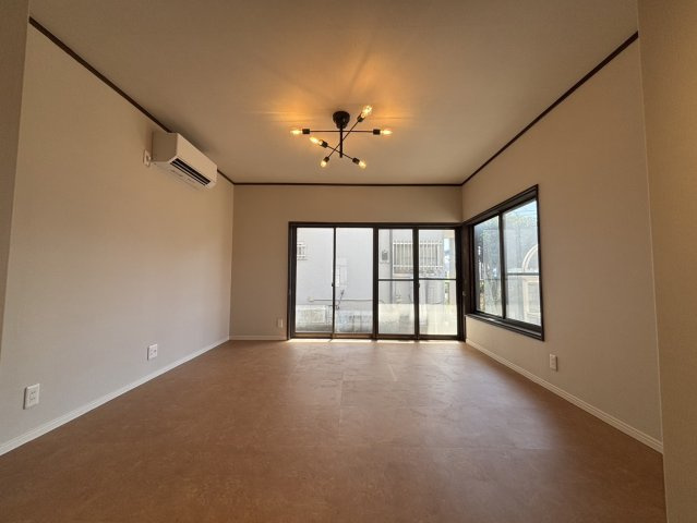 埼玉県所沢市林３丁目 中古戸建の居間・リビング|ゆったり過ごせる居間です