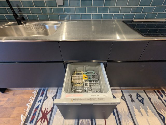 中古マンション　片岡町のキッチン|食洗器付きです。