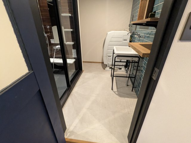 中古マンション　片岡町のランドリースペース|都会的な雰囲気が有ります。