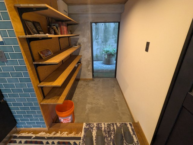 中古マンション　片岡町の玄関