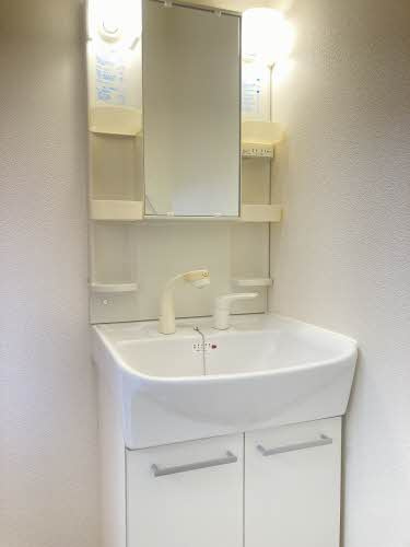 ガーデンコート六番館の洗面所