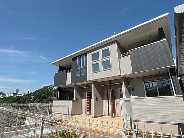 神戸市須磨区妙法寺字津江田のアパート