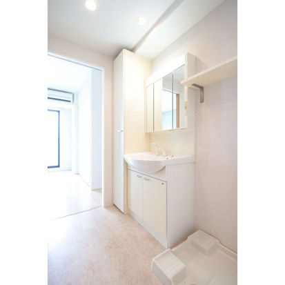 オリーブマンション荒川の独立洗面台