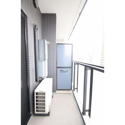 オリーブマンション荒川のバルコニー