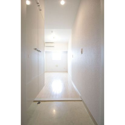 オリーブマンション荒川の玄関