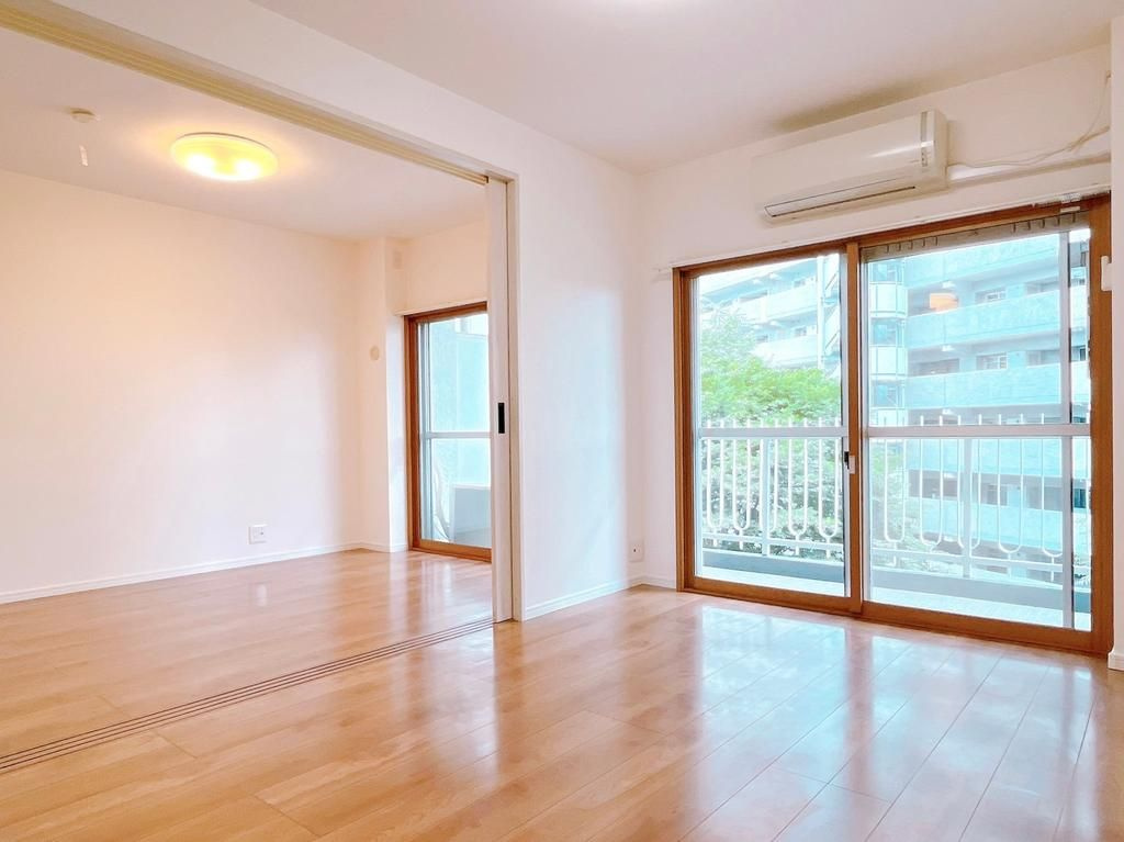 西東京市谷戸町３丁目の中古マンションの居間・リビング