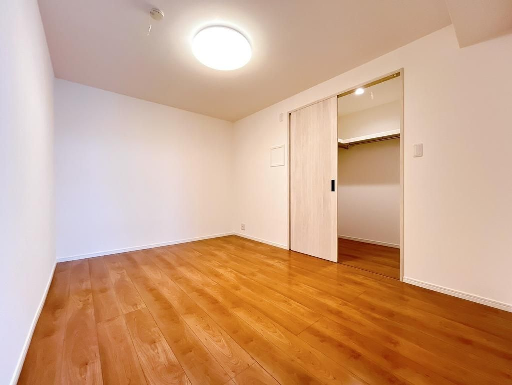 西東京市谷戸町３丁目の中古マンションの洋室