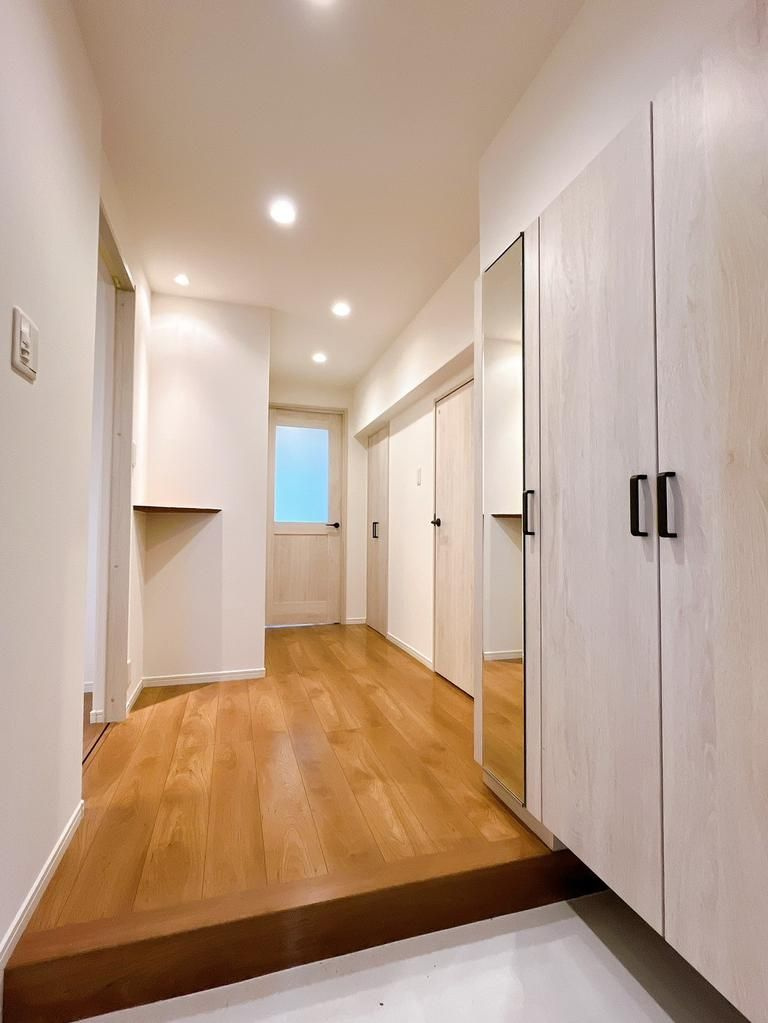 西東京市谷戸町３丁目の中古マンションの玄関