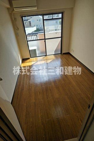 リキューハイツシオノの居間・リビング