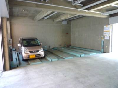 【駐車場】 | エルベ深井