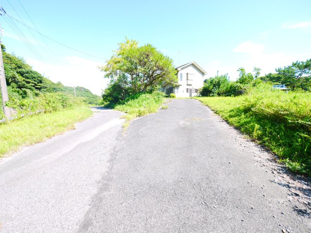 長生郡一宮町東浪見　中古戸建の庭|敷地約518坪ウッドデッキ屋形船付き閑静な湖畔の別荘ポツンと一軒家で目の前が湖二階からは海が見えます