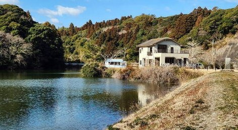 長生郡一宮町東浪見　中古戸建の展望|敷地約518坪ウッドデッキ屋形船付き閑静な湖畔の別荘ポツンと一軒家で目の前が湖二階からは海が見えます