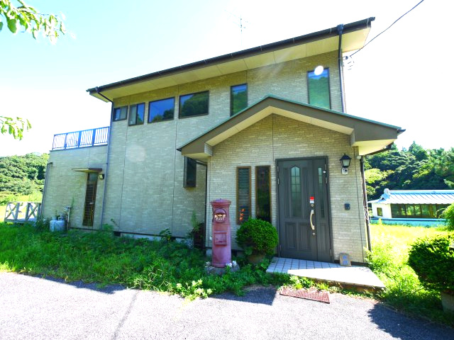 長生郡一宮町東浪見　中古戸建の外観|敷地約518坪ウッドデッキ屋形船付き閑静な湖畔の別荘ポツンと一軒家で目の前が湖二階からは海が見えます