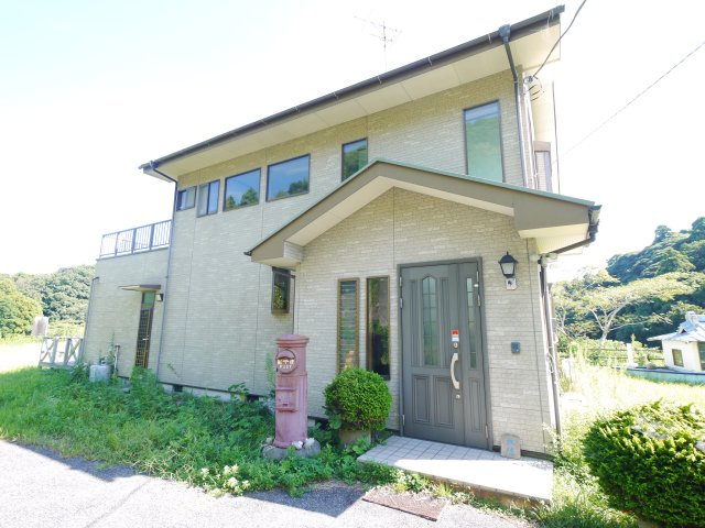 長生郡一宮町東浪見　中古戸建の外観|敷地約518坪ウッドデッキ屋形船付き閑静な湖畔の別荘ポツンと一軒家で目の前が湖二階からは海が見えます