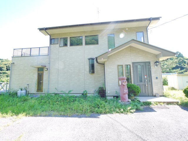長生郡一宮町東浪見　中古戸建の外観|敷地約518坪ウッドデッキ屋形船付き閑静な湖畔の別荘ポツンと一軒家で目の前が湖二階からは海が見えます