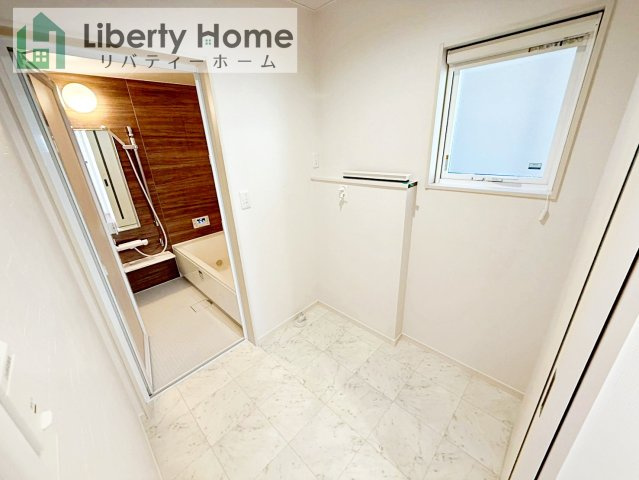 土浦市中村南1丁目　新築戸建　2階建ての脱衣所