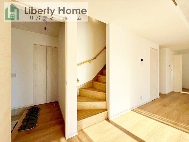 土浦市中村南1丁目　新築戸建　2階建ての内装