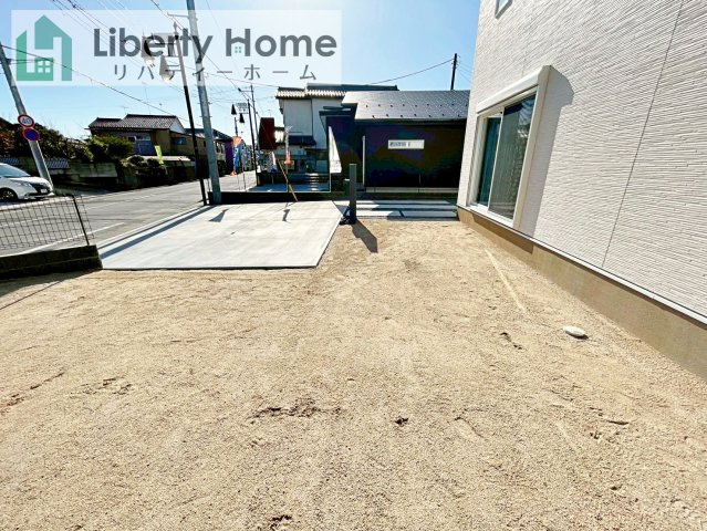 土浦市中村南1丁目　新築戸建　2階建ての庭